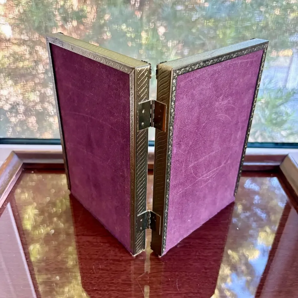 Vintage hinged double